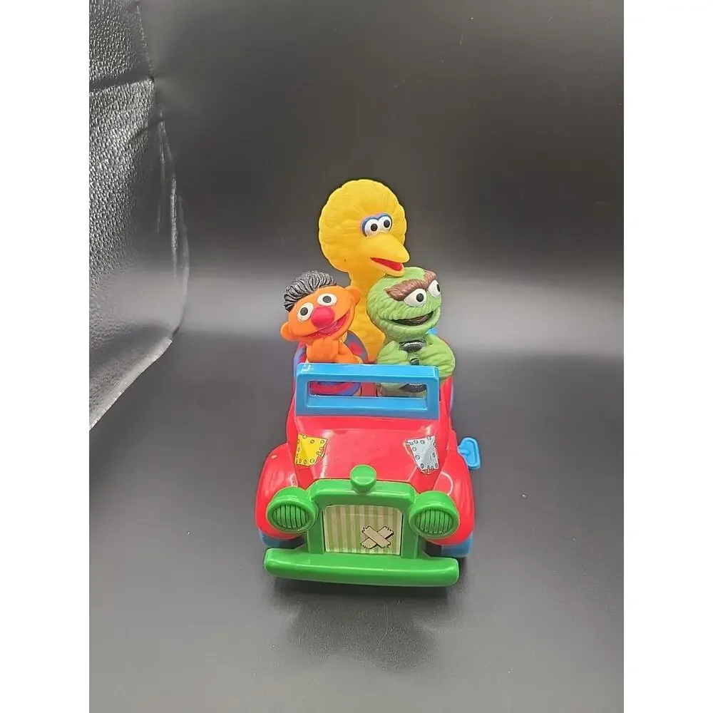 VTG 1988 SESAME STREET WINDUP JALOPY CAR ILLCO TOY WORKS OSCAR ERNIE BIG‎ BIRD